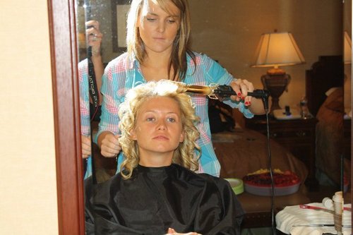 Professional Hair Stylist.
Call 651.429.9909
to set an appointment.