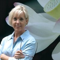 Sally Wern Comport (@artatlargeinc) Twitter profile photo