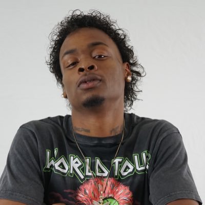 The skinny ni**a is n da house 🏡 Im come with da mafia. artist/producer( Drumfederals) /writer/ceo