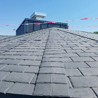 Commercial & Residential Roofing Contractor specializing in all areas of Roofing, Waterproofing and Specialty Applications. We also install Seamless Gutters!