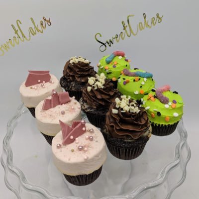 Sweet Cakes Bakery is a custom cake and cupcake bakery located in Cornelius NC. Our focus is on the highest quality and can fill orders in as little as 24 hrs.