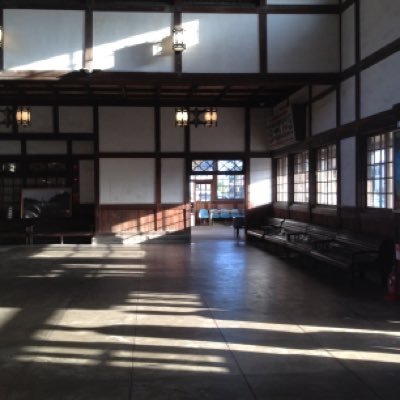 ELLEGARDEN、ONE OK ROCK、PTPが大好きなロックと文房具好きの千葉県民です!駅カードとかも好きなので共通の趣味の方は是非お話して下さい✨