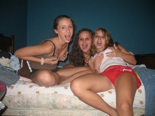 Meredithube's profile picture. No one wants to hear your whining, get laid!