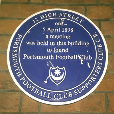 Pompey, Rangers & McLaren. Ex RAF aircraft engineer. A sarky twat, likes a laugh and a bevvy. Car mechanic and MoT tester, chucks a few spanners around.