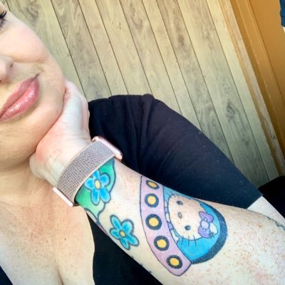 MistakeAndEggs's profile picture. Lover of makeup, MMA, and shenanigans. Trump2024! 🇺🇸❤️🤍💙