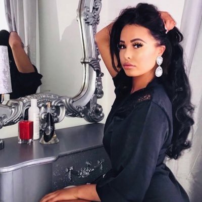 salfakih2's profile picture. وإنّني لا أملك شيئاً ثميناً سوى وطني🇱🇧