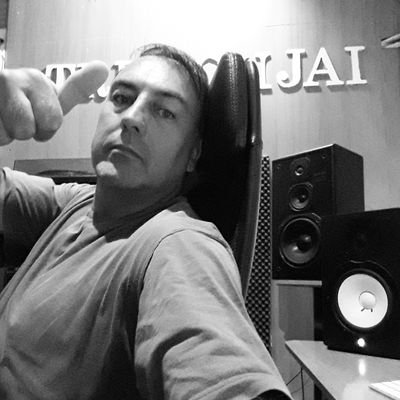 Dj,Productor, de Mallorca. Pasión por la Música la Composición todo un reto .arribaaaa!!!! . Sello @elantrisrecords @73muzik Producción,Mezcla y Mastering.