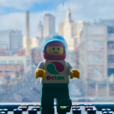 Lived and worked in Hartford for most of my 20s. Still love CT and its capital city with all my heart. (Not a real LEGO minifigure.)