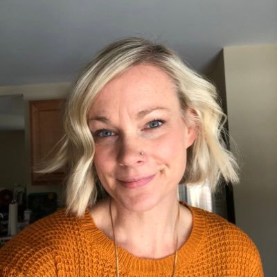 DemandaCourt's profile picture. Mom, growing old with @matthewcourt, friend, feminist, lover of houseplants, orchid killer, Peloton #COcyclemama