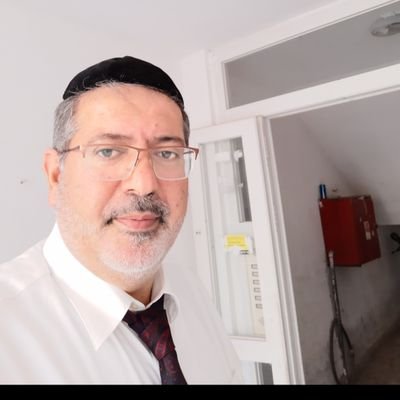 D9W8Z3QvHQbixhy's profile picture. אוהב אנשים , לייעץ לאנשים ויש כאלו שיגידו שאני טוב בזה, יועץ חינוכי במקצועי ואיש חינוך ברמח אבריו וזהו