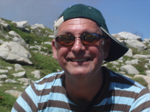 Man / gehuwd / zoon & dochter / projectmanager ICT / Frankrijk / Corsica / Rock / Blues / Rolling Stones / Zep / U2 / RHCP / Pink Floyd / LP / Placebo / Vinyl