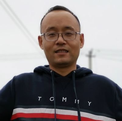 zhangfeinever's profile picture. from physics to sales