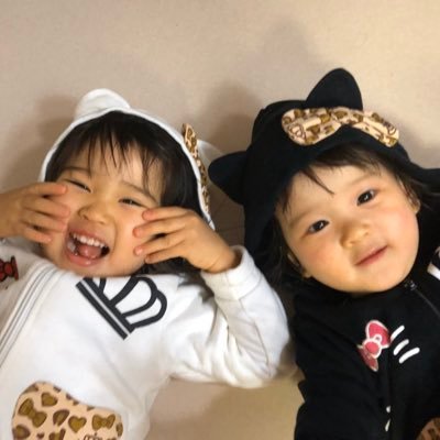 長女ゆいちゃんと次女るなちゃんの成長日記です🌟まだ３歳と２歳なので泣いたり笑ったり色々ですが💦楽しいTwitterにしていきますので🌈Twitterフォローお願いします😆Youtubeチャンネル登録お願いします🌟