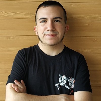 Productor de música electrónica y estudiante continuo de programación, soporte técnico y análisis de datos.