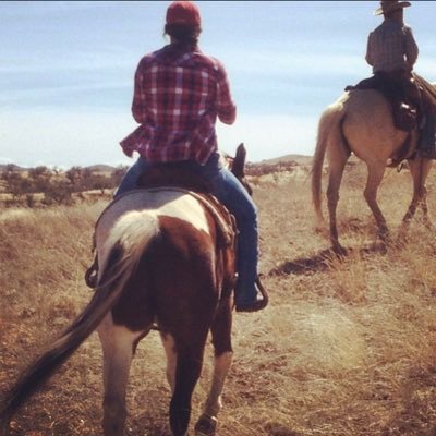 YWayhaught's profile picture. Lou 🤠 She/her 🌈 #Earper ❤️