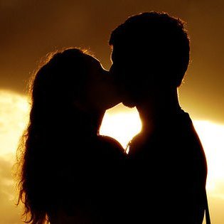 CasaisCabo's profile picture. mandem na dm casais de cabo frio que deveriam se assumir