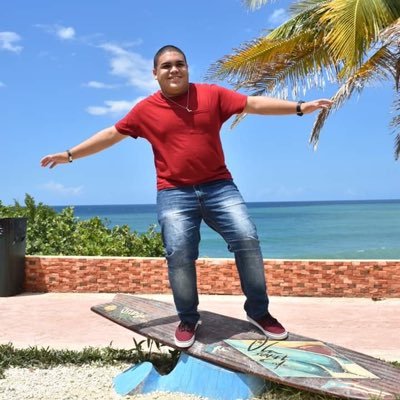 🎵Música mi pasión. 🎸🎼 💚UPRM 🐶 👷🏻♂️Futuro Ingeniero Civil 🏗