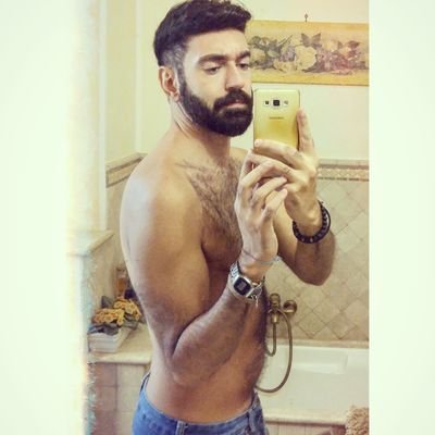 Io non c'ero, e se c'ero, non sono stato io!
Facebook: Paolo Frost
Skype: maestrafrozen