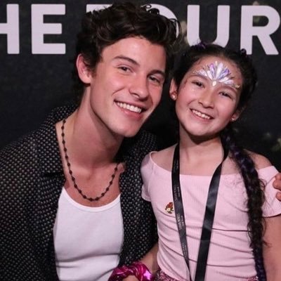 Sofia confidently proposed to SHAWN MENDES💍Melb Concert M&G 2017🇦🇺Model, HiPHOP Dancer, Cheer Flyer contortionist,Skate Boarder,Actress FanAccountRunbyParent