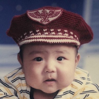 _mozzzi's profile picture. 👉에비뉴 👉2n 👉혼잣말 많아요 👉멘션스루는 고의가 아니예요