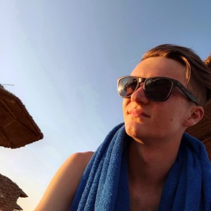 raff_e's profile picture. techie📲 and racingaddict🏎