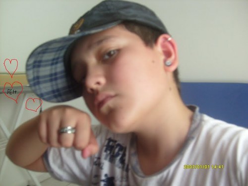 Aaaa slá, sou um cara legal, que gosta de fazer amizades , rsrs neim sei o que escrevo aqui *-* ¬¬ mas gostou : obrigado     Nao gostou : Problema e seu add bjo