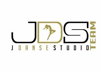 Recreational & Competitive Dance Studio
Classes starting at ages 2+ Acro, Ballet, Jazz, Lyrical, Tap, Hip Hop & more
We believe Everyone is born a star!