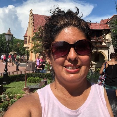 CarmenR00087349's profile picture. 