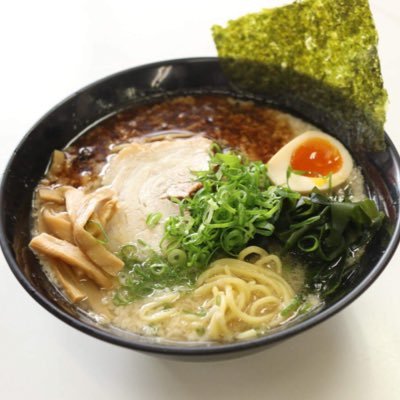 横浜は港南台の背脂とんこつラーメン 定休日は毎水曜日と最終週の木曜日 営業時間昼の部11:00〜15:00 夜の部17:00〜20:45  、ボクシング、ジャパニーズヒップホップ、高校野球大好き。 LPGA鶴岡果恋プロ応援中 大橋ボクシングジム後援会員 松本圭佑後援会員