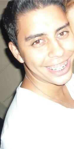 Exímio jogador de PES/WE. Eleito (por mim mesmo) o melhor bodyboarder da minha rua, 4 vezes campeão de tetris no minigame e representante Jequiti