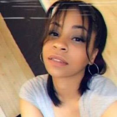 new page last one got deleted by a hating ass bitter baby father @damnyessi_ Loving mother of 3 🙌🏿 born in Michigan 🔥#fucktrump #prochoice #lakers 🇩🇴