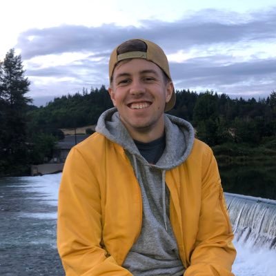 Oregon Tech Student Athlete 💯 I only eat bagels with cream cheese 🥯