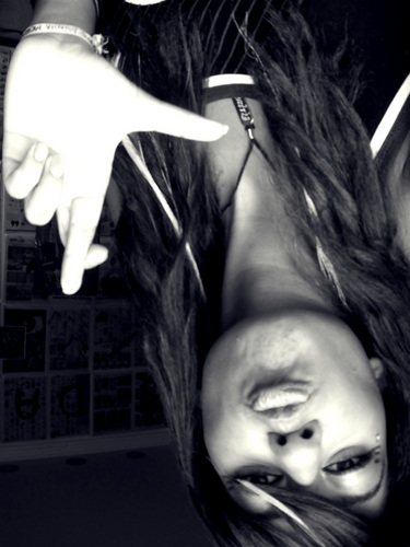 beeatrii's profile picture. 