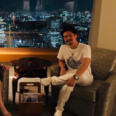 東京出身/都内在住🏡 縛られる事が嫌い😫自由にやりたい事やって生きる👍🌟 Like→車🚙/旅行✈️/車🏎/音楽🎶/車🚗/肉🍖/車🚖/犬🐶 東京→大阪→東京→上場企業→独立