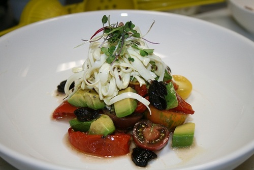 DarioushRest's profile picture. Offering modern Persian/Mediterranean cuisine in an intimate, elegant, classic setting, in the heart of Beverly Hills.