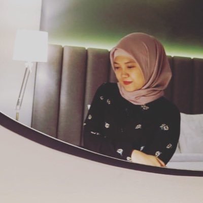 rizqiwidya's profile picture. Happy wife