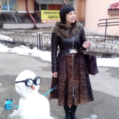 yuliaavr's profile picture. 