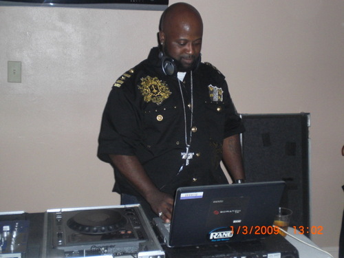 DEFINIDJFATT's profile picture. I'M A NEW AND UPCOMING DJ FROM NEW ORLEANS THAT HAVE BEEN DJING FOR THE LAST 8 YEARS. I SPECIALIZE IN ALL TYPE OF MUSIC. MUSIC IS MY LIFE AND MY LIFE IS MUSIC!!