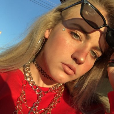 JuliaNiepert's profile picture. Just a girl out here tryna live her life