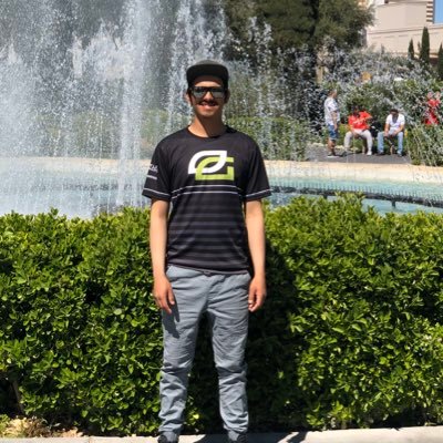 Padre, Esposo y Facebook Streamer Follow me on https://t.co/0U96uSxBco #Streamer #Gamer #Xbox Team: @Banditz1028 Xbox Gt: MEXIMIKE1997