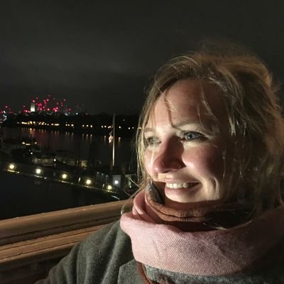 Lisa Van den Broeck Profile