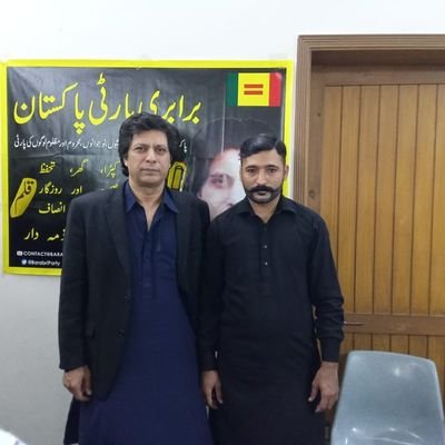 zahid_ameer's profile picture. کبهی آ کے تهوڑا وقت میرے ساتهہ گزار
جتنا تو نے سنا هے اتنا برا نہیں هوں میں