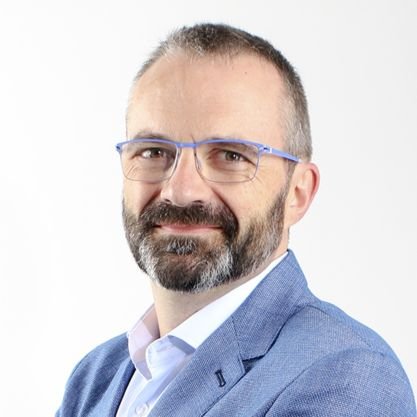 rigamarti's profile picture. vExpert 2015-2019, VCP-DCV 2019. A nivel laboral, inmerso siempre en las nuevas tecnologías. A nivel personal, orgulloso de ser padre.