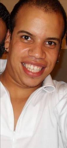 Karlinhoskae's profile picture. A MAIOR PARTE DAS PESSOAS É TÃO FELIZ QUANDO RESOLVEM SER...