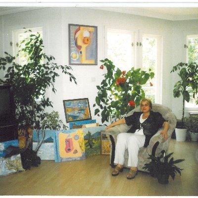 SvetlinaFoteva's profile picture. I finished off sociology in Sofia University. I am doctor of sociology.  I painting and craft. TV programs.