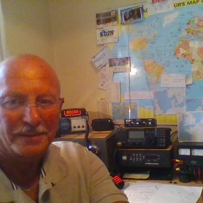 Ham Radio operator call : G4VZV in the UK. Also: EA5/G4VZV/pm in Spain. Love freedom + life in retirement. Motto is : enjoy life, be happy and enjoy each day !!