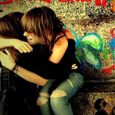 a real amizade é aquela que te leva a crer que não se pode viver sozinho.