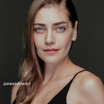 Öznur Serçeler Daily 🧝🏼‍♀️