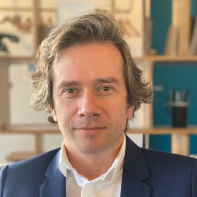 dirigeant @eevee_fr enseigne #innovation #marketing #intelligence #collective