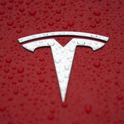 I'm a 🤖
Just tweet a few times per trading day the $TSLA (Tesla) market value